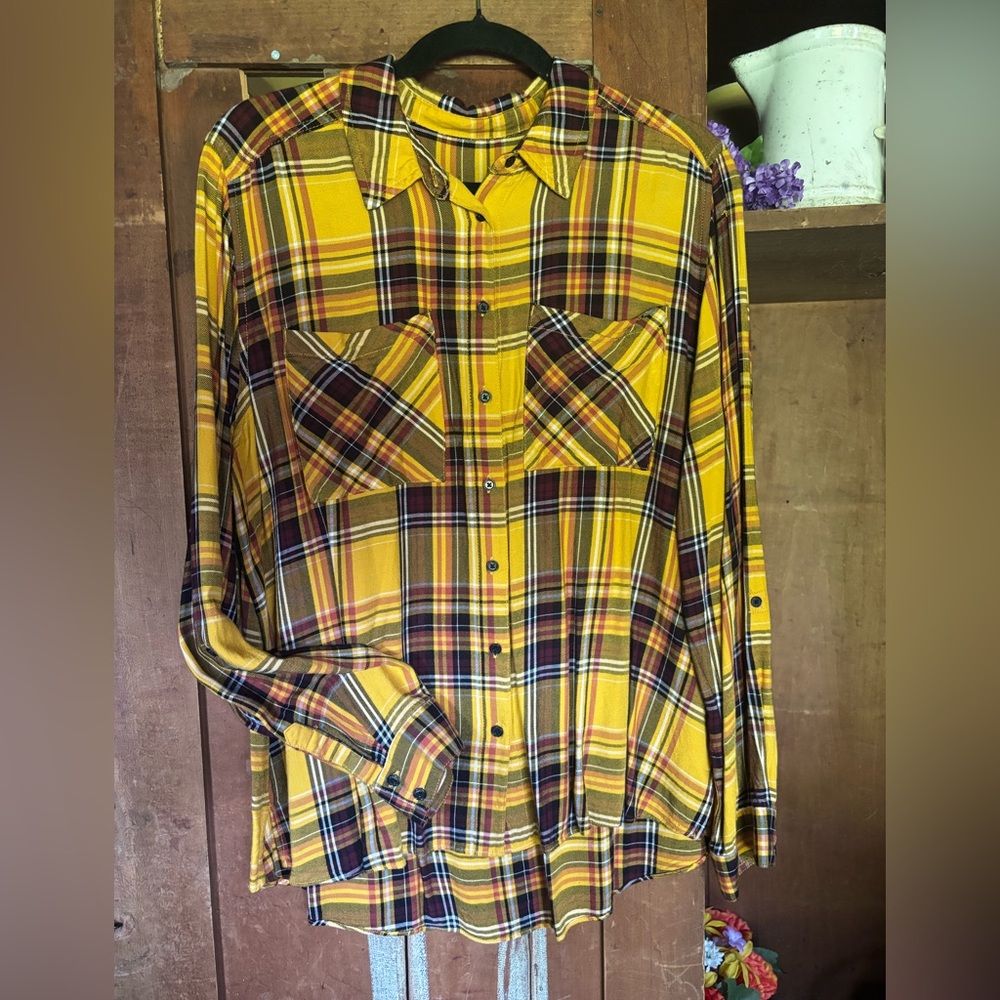 Maurices 🎃 Yellow Plaid Button Down Fall Pumpkin Spice Plaid Shirt Sz L